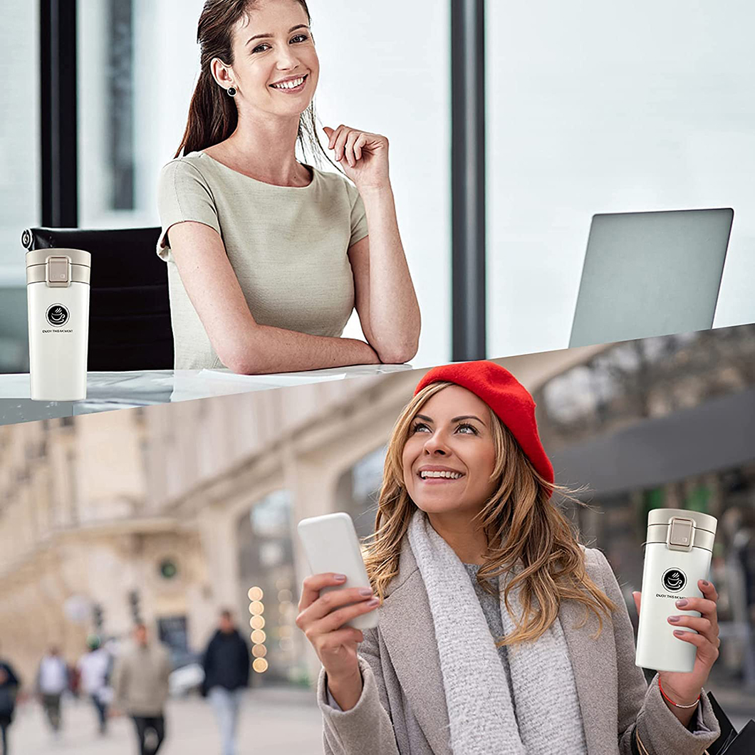 Tumbler de caf&eacute; isolado